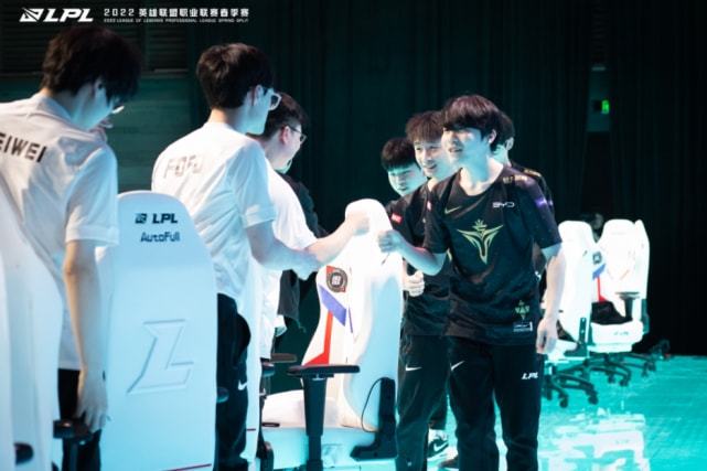 并不代表他 并不代表他